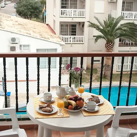 Ona Ogisaka Garden Aparthotel 3*
